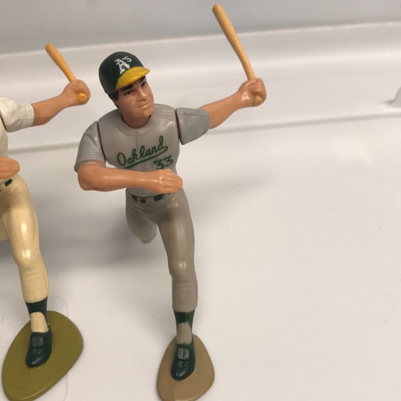 NBA, NFL and MLB Bundle of Figurine’s - Picture 8 of 14